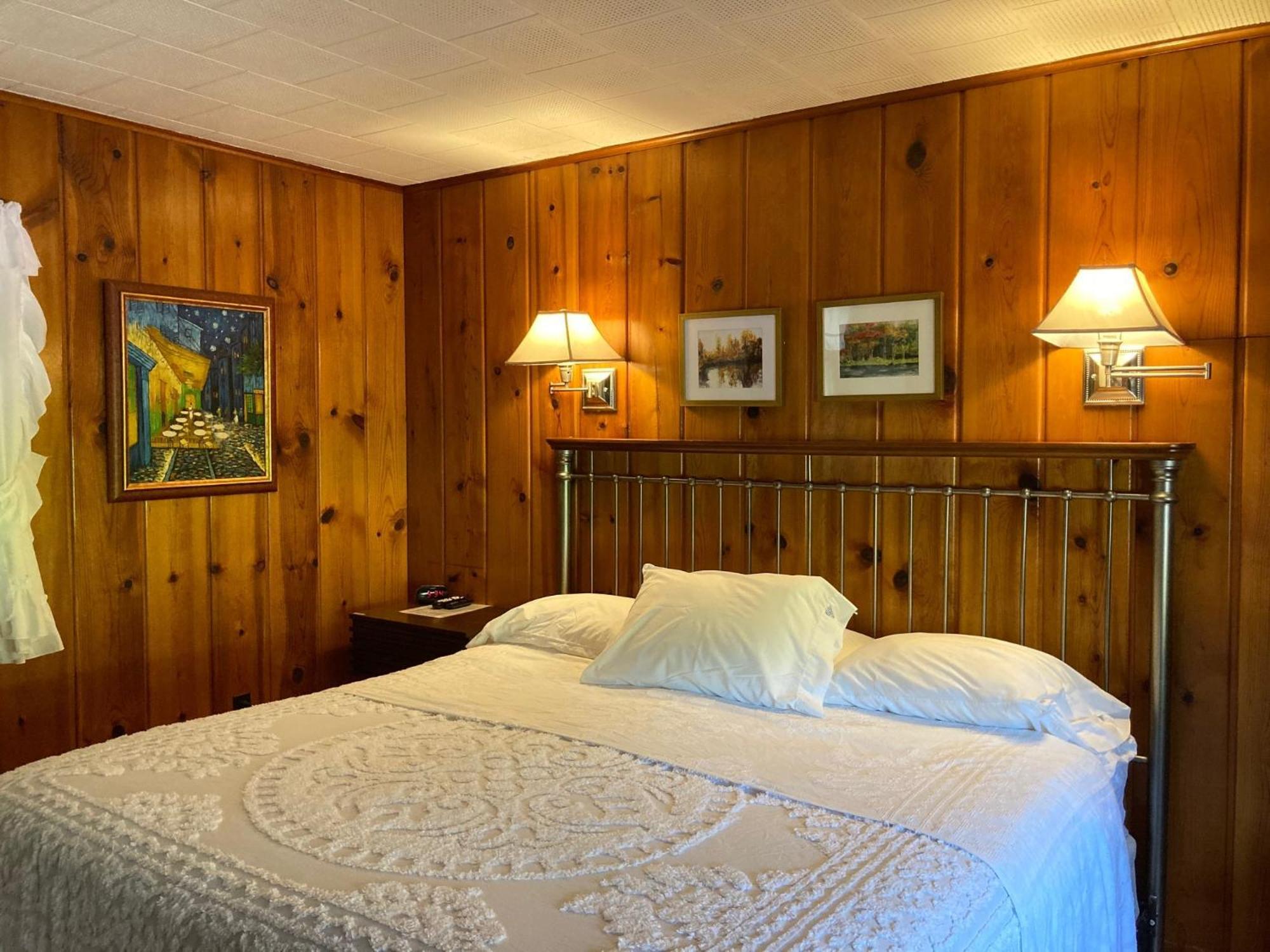Ludington Blue Spruce Inn Exteriér fotografie