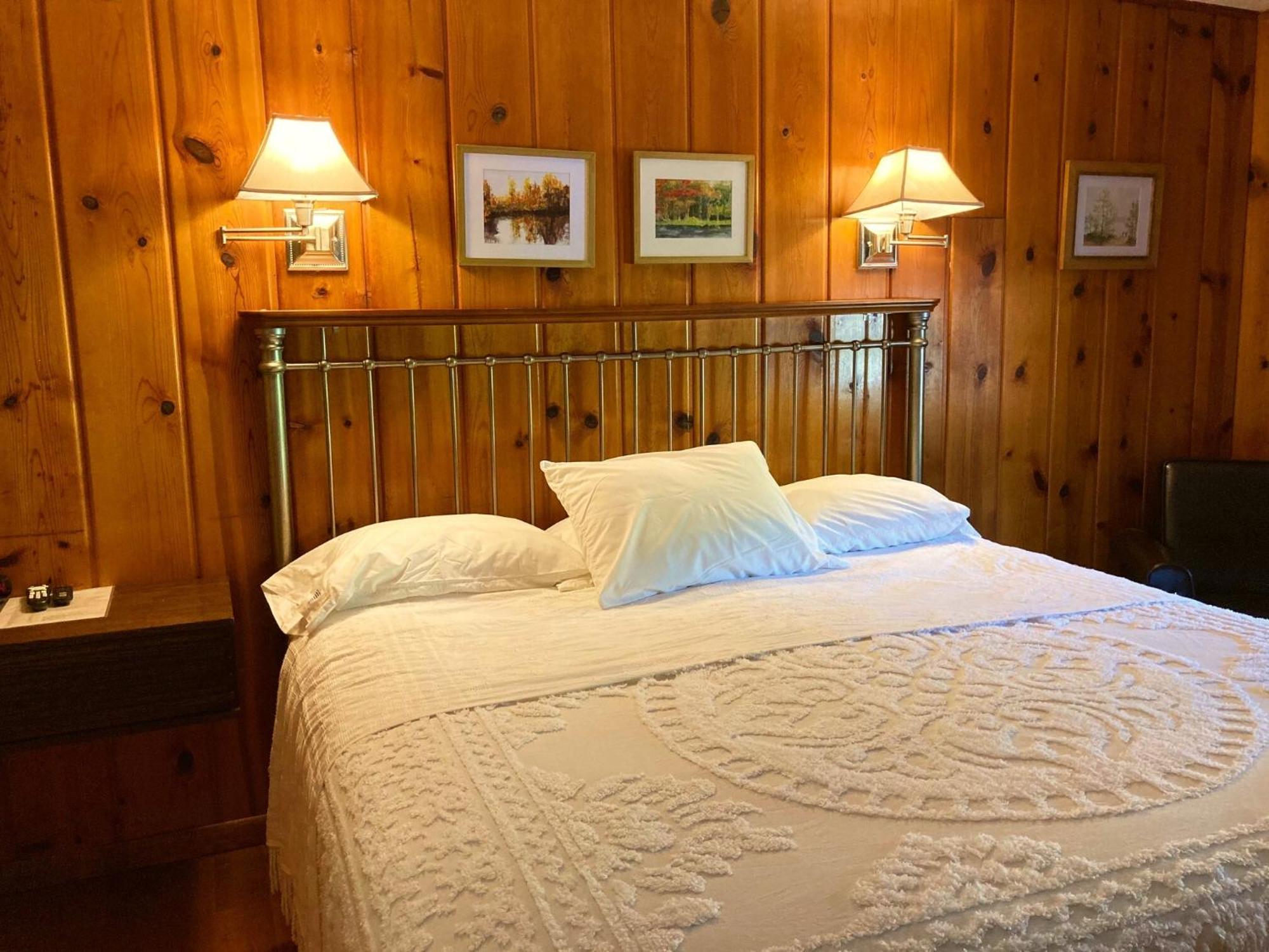 Ludington Blue Spruce Inn Pokoj fotografie