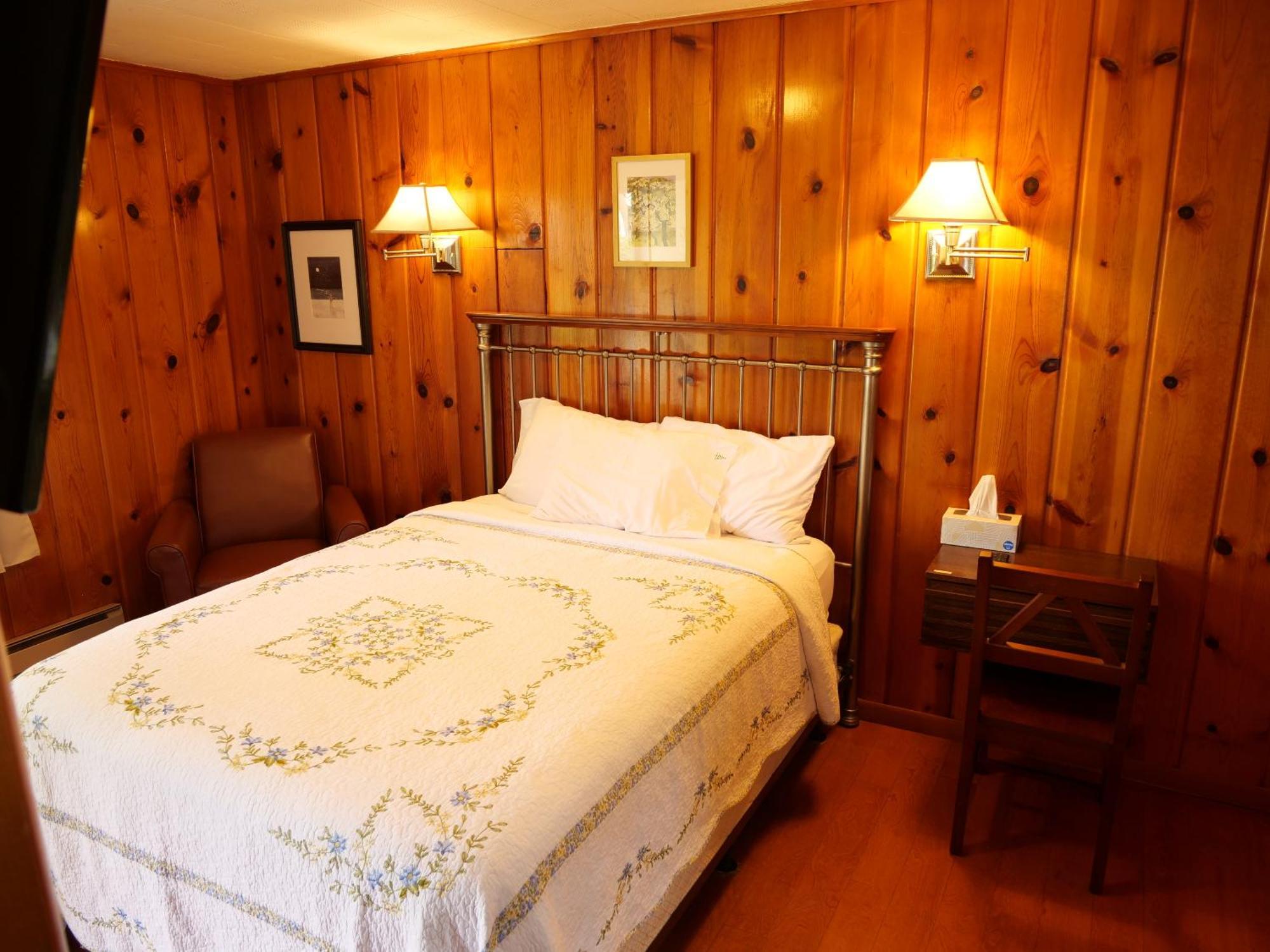 Ludington Blue Spruce Inn Pokoj fotografie